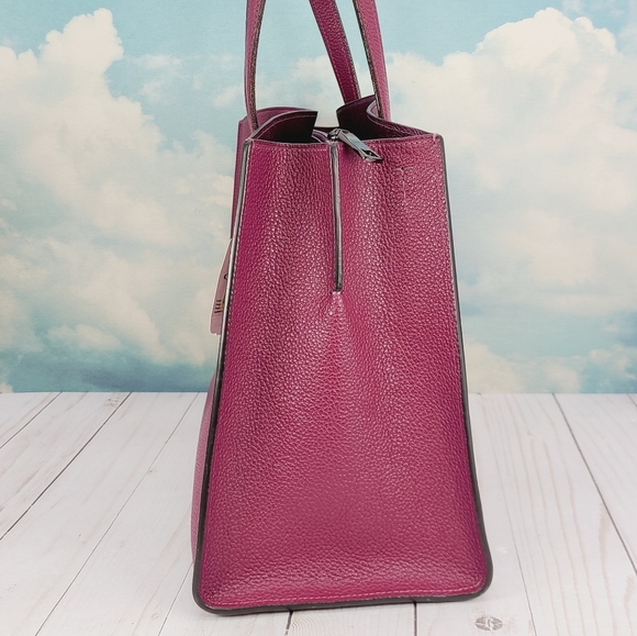 COACH Charlie Carryall With Metallic Interior - Picture 4 of 10